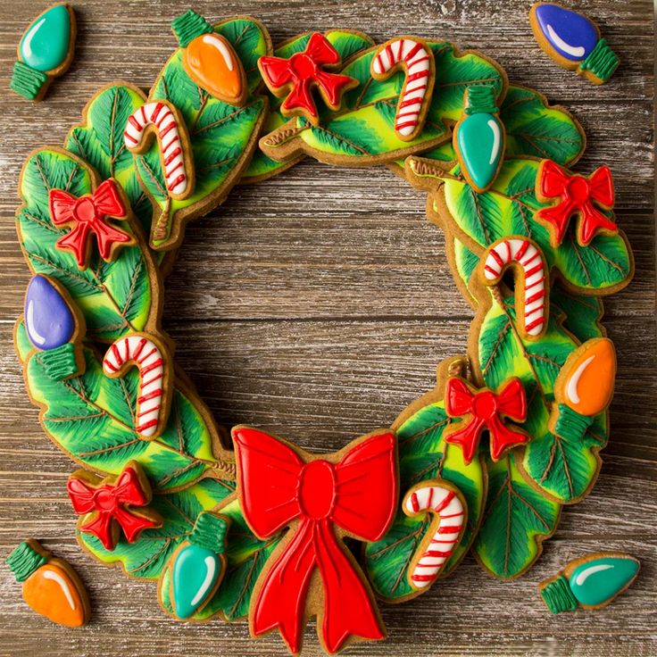 Colorful Festive Cookie Wreath: A Cheerful Holiday Centerpiece.