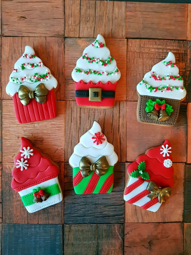 Vibrant Holiday-Inspired Cupcake Designs Celebrate Festive Cheer.