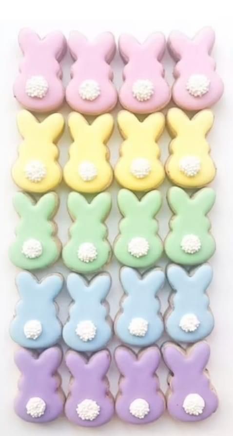 Adorable Pastel Bunny Cookies Inspire Festive Nail Designs with Cheerful Motifs.