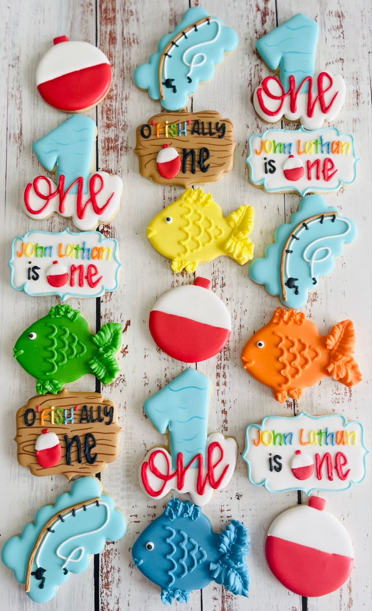 Vibrant Fishing-Themed Cookie Decorations for Celebrations