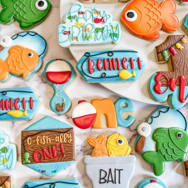 Whimsical Aquatic-Themed Cookies for Festive Celebrations