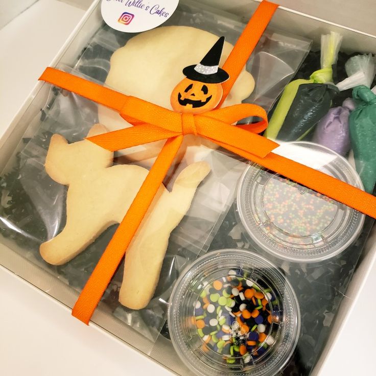 Halloween Cookie Decorating Kit with Festive Packaging and Creative Supplies.