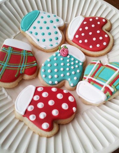 Festive Colorful Mitten-Shaped Cookies for Holiday Celebrations