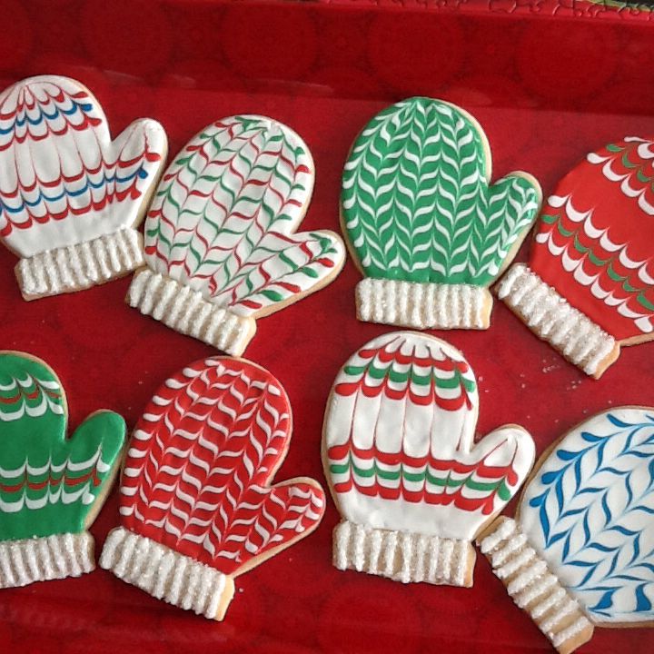 Festive Mitten-Shaped Cookies with Intricate Knitted Designs and Puffy Cuffs