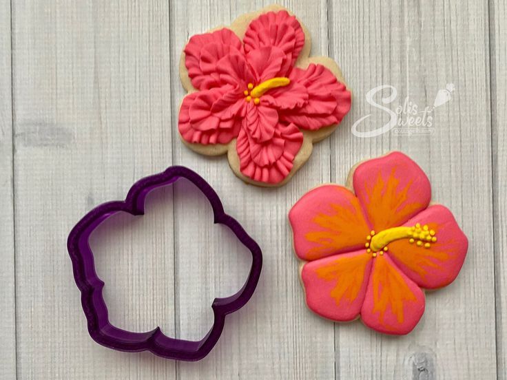 Vibrant Hibiscus Floral Cookie Designs Perfect for Tropical Celebrations.