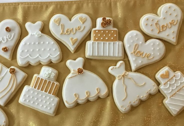 Intricately Designed Wedding-Themed Cookies: A Romantic and Sophisticated Delight