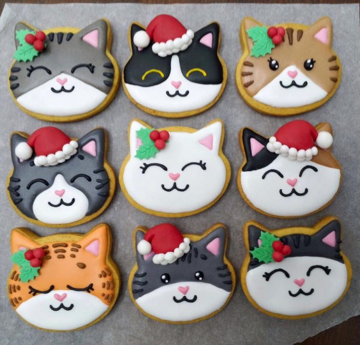 Festive Cat-Shaped Cookies: A Charming Holiday Treat for Celebrations and Gifts.