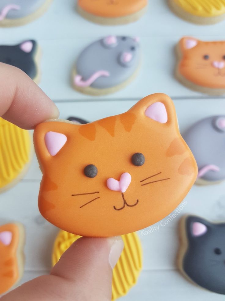 Charming Cat-Shaped Cookies: Whimsical Delight with Vibrant Colors and Cute Features