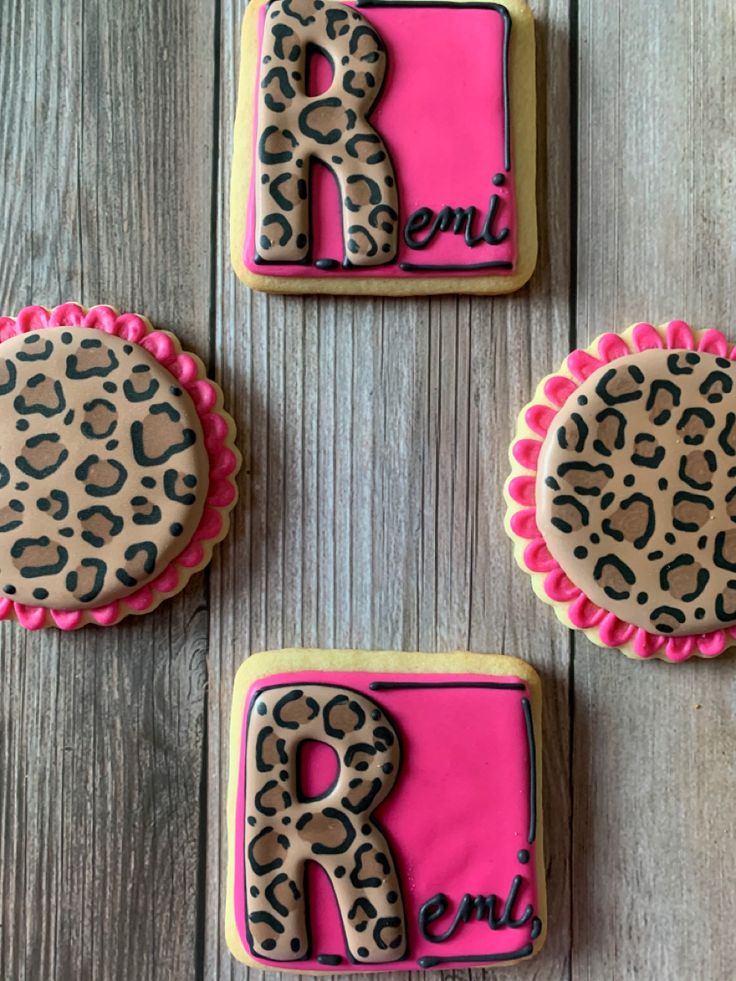 Trendy Animal Print Cookies with Vibrant Designs for Celebrations.