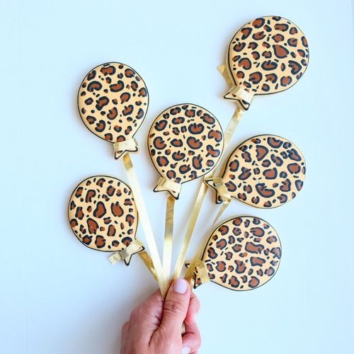 Trendy Leopard Print Balloons for a Stylish Celebration.