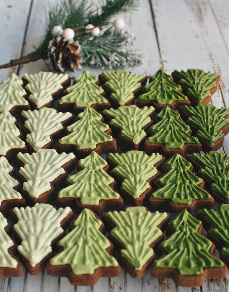 Charming Festive Cookie Display with Green Iced Tree Treats and Natural Holiday Accents