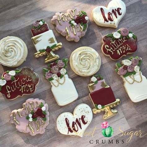 Elegant Wedding-Themed Decorative Cookies with Romantic Floral Designs and Soft Color Palette for Celebrations.