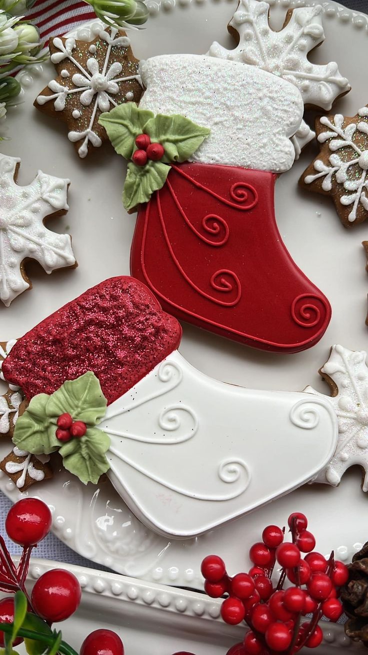 Whimsical Winter-Themed Cookies Celebrate the Festive Holiday Atmosphere