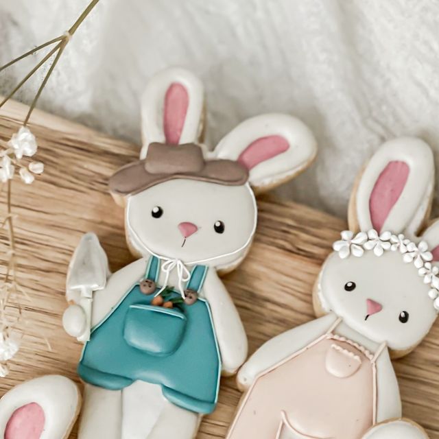 Charming Pastel Bunny Cookies: Whimsical Treats for Spring Celebrations.