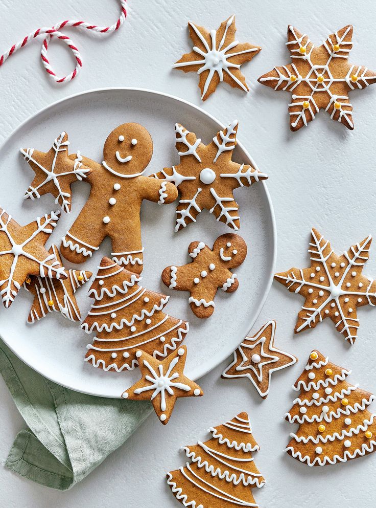 Festively Decorated Gingerbread Cookies Create a Cozy Holiday Atmosphere.