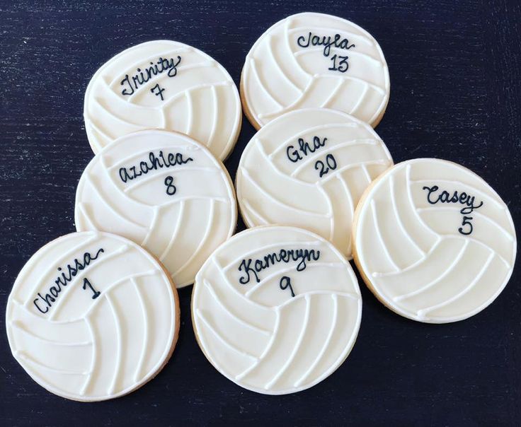 Elegant Volleyball-Themed Decorative Cookies with Intricate Piping and Personalized Touches for Celebrations.