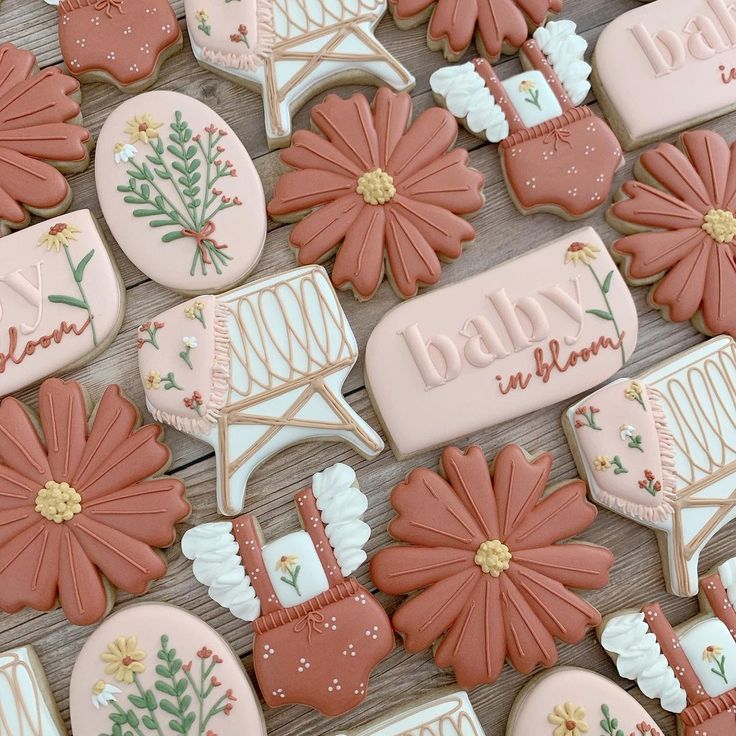 Pastel Decorative Cookies Celebrate New Beginnings with Charming Designs for Spring Gatherings.