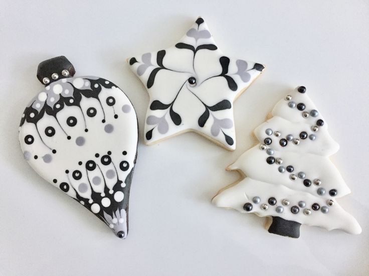 Chic Monochrome Cookie Designs with Elegant Patterns and Festive Touches