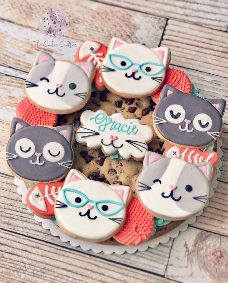 Whimsical Cat-Themed Cookies: Adorable Treats for Celebrations