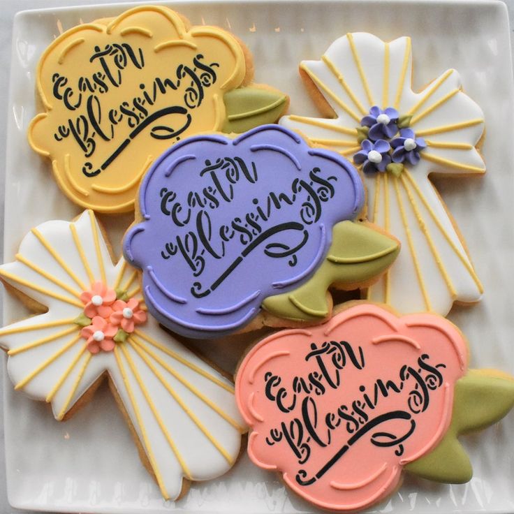 Vibrant Floral Design Cookies: Festive Treats with Intricate Piping and Colors.