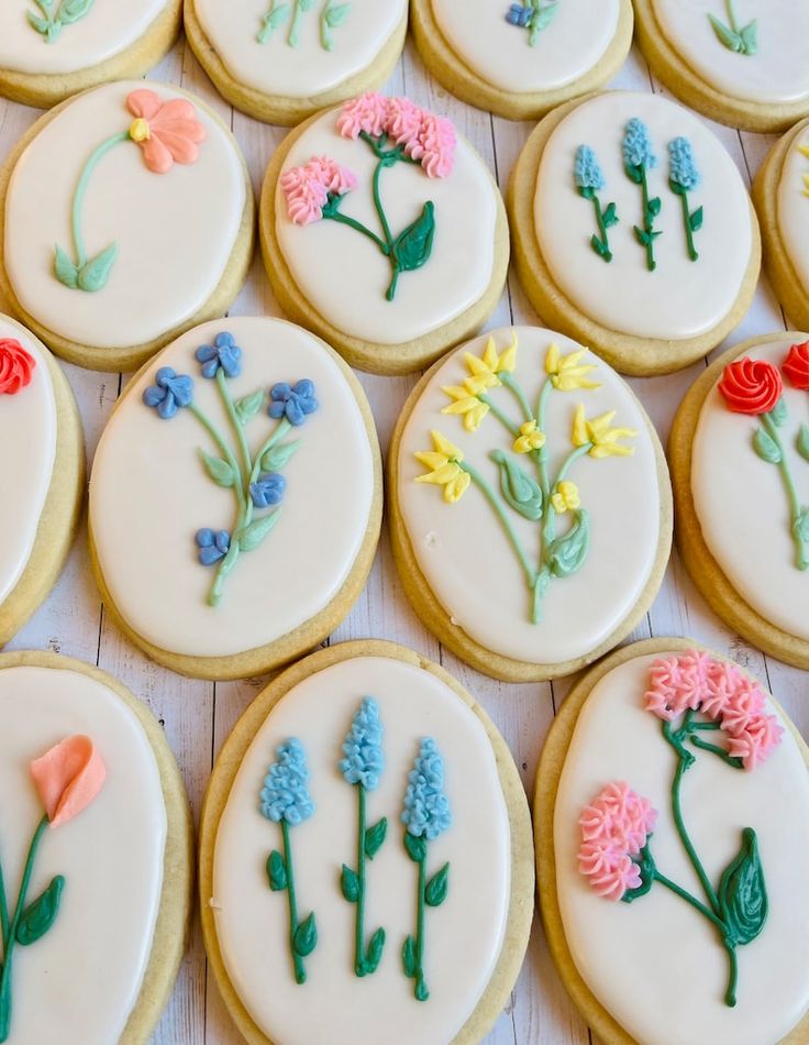 Vibrant Floral-Themed Cookies: Whimsical, Nature-Inspired Treats for Spring Celebrations.