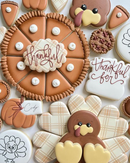 Autumn-Themed Decorative Cookies for Festive Celebrations.