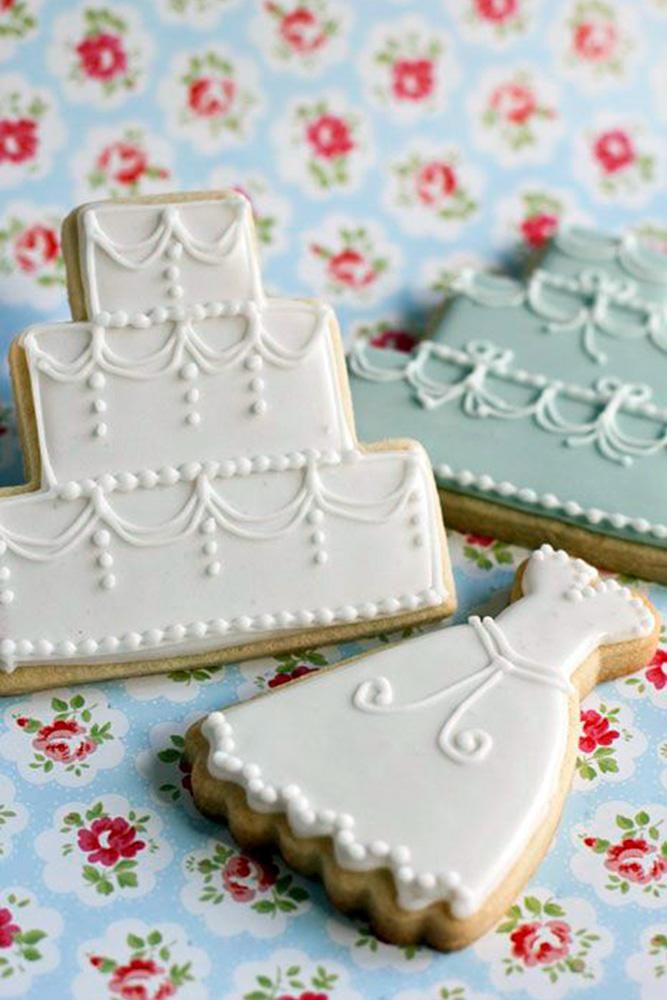 Elegant Wedding-Themed Decorative Sugar Cookies.