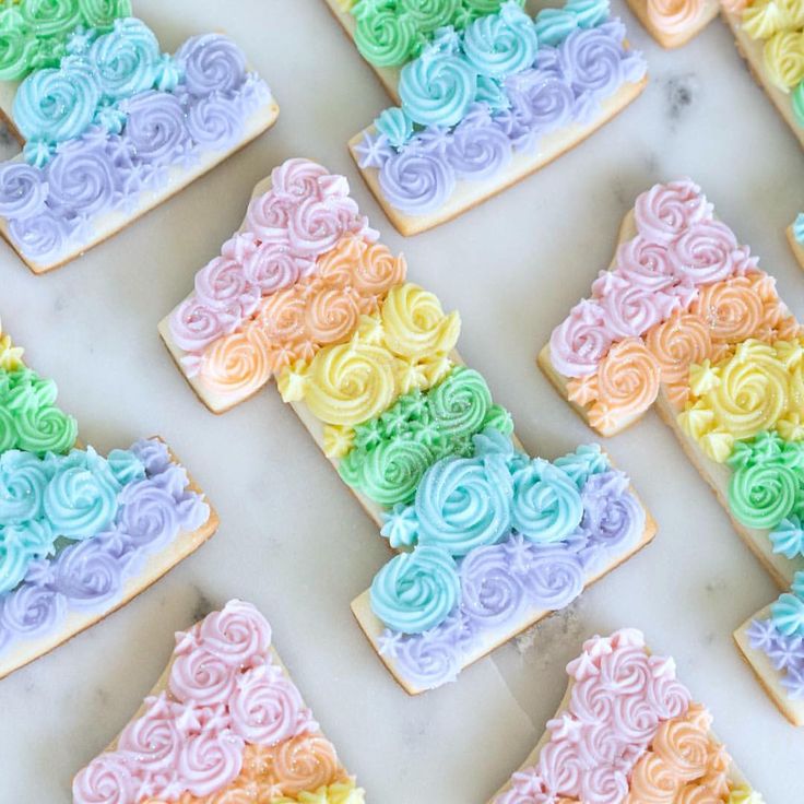 Whimsical Pastel Swirl Cookies: A Dreamy Rainbow Delight for Celebrations.