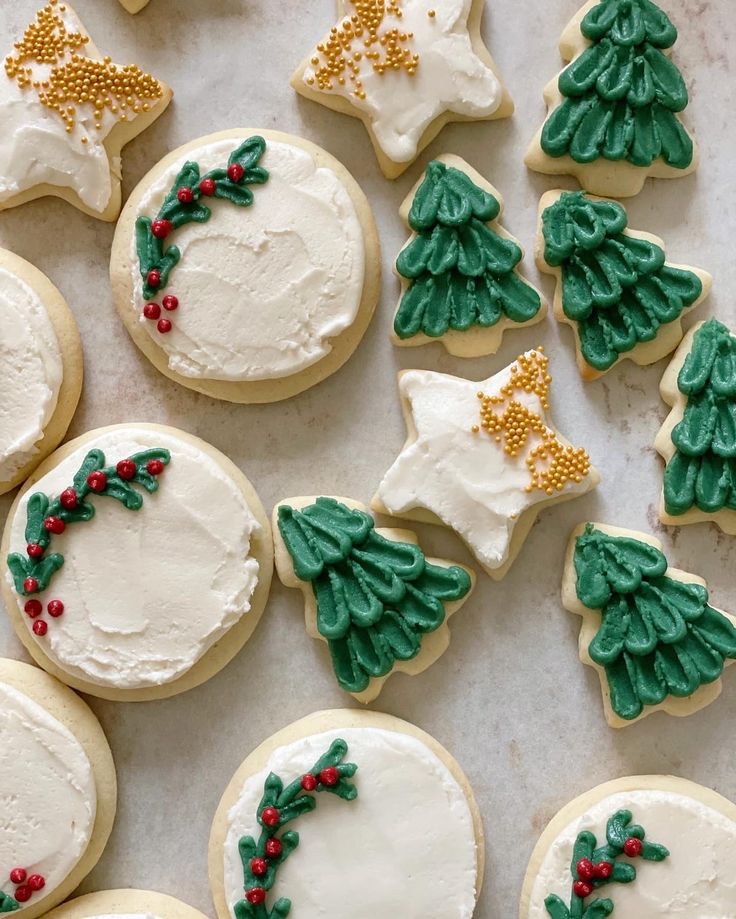 Festive Holiday Cookies: Cheerful Circular and Star-Shaped Treats Decorated with Frosting and Seasonal Accents.