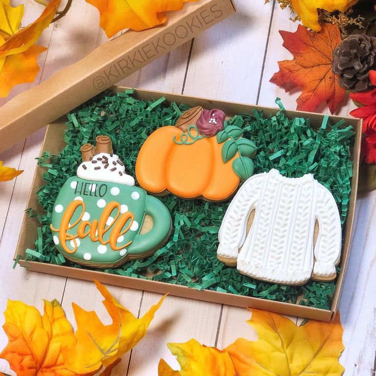 Cozy Autumn Cookie Set: Festive Designs Capturing Fall's Essence