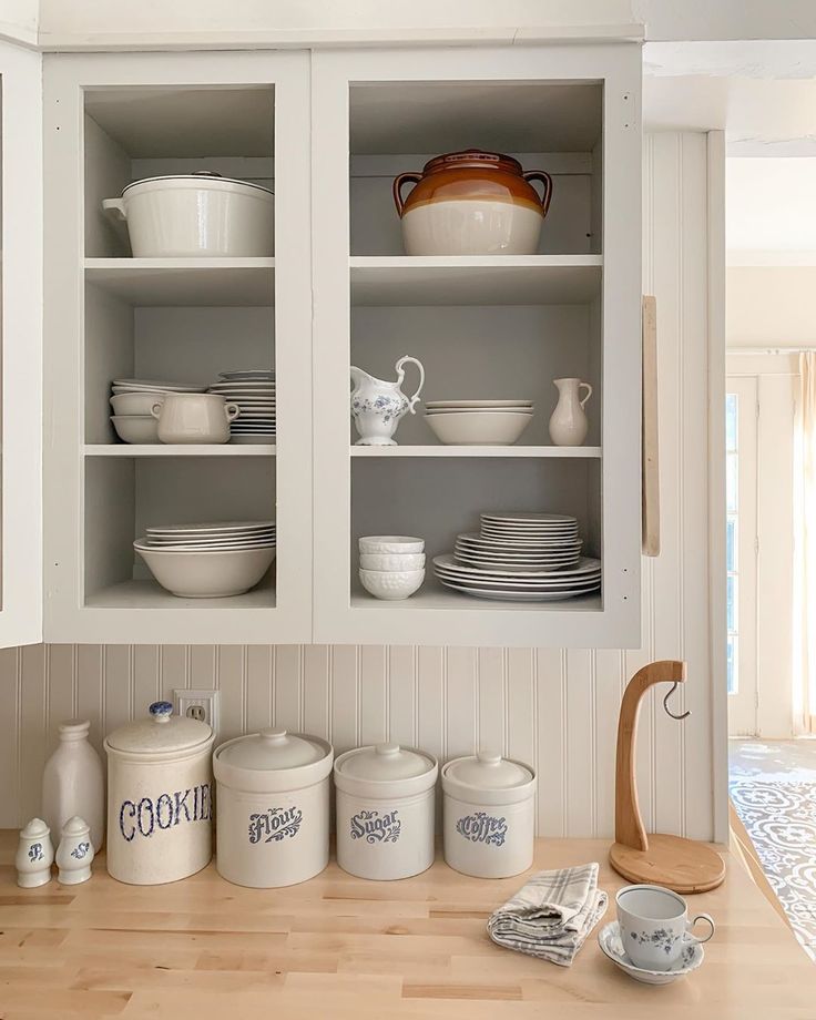 Charming Kitchen Shelves Blending Dishware and Decor in a Cozy Aesthetic.