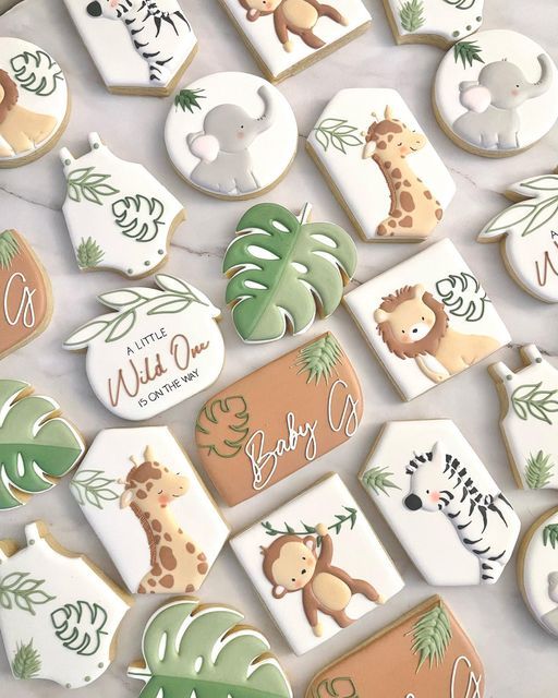 Whimsical Animal-Themed Cookies Showcase Vibrant Illustrations and a Joyful Aesthetic.